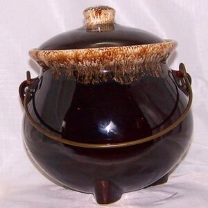 VTG Bean Pot Drip Glaze w/Lid and Metal Handle